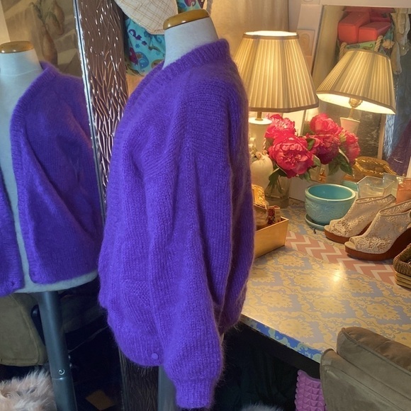 🌹Handmade Vintage🌹 Purple Wool Sweater - Picture 7 of 9